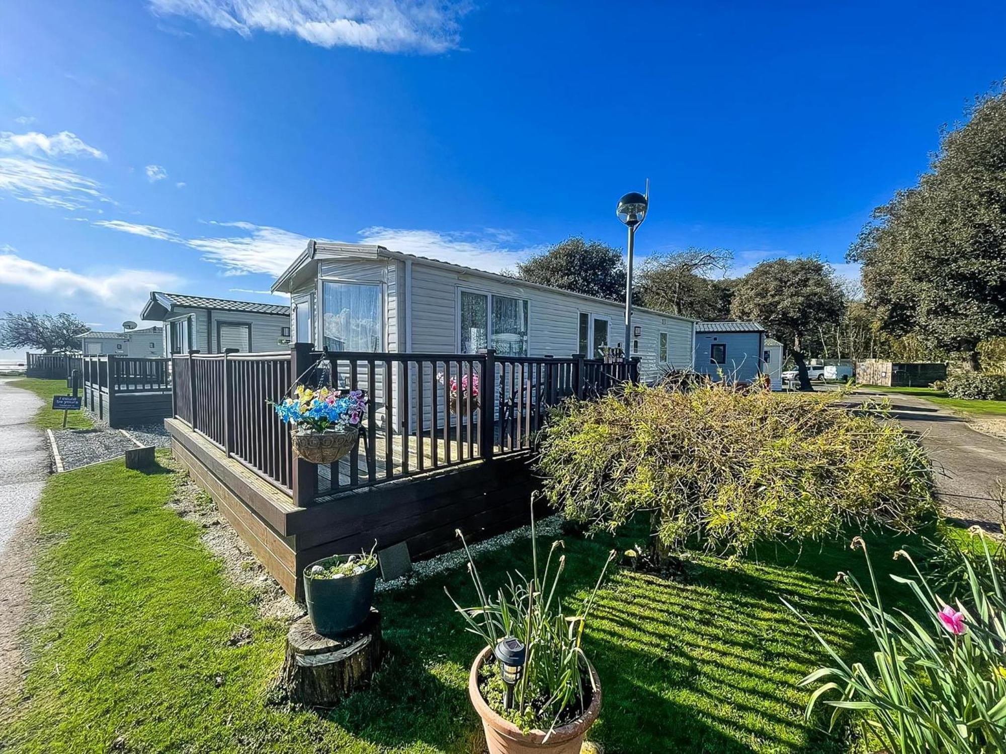 Brilliant Caravan With A Partial Sea View In Suffolk Ref 32026Az لوستوفت المظهر الخارجي الصورة
